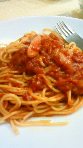 トマトソースのパスタ