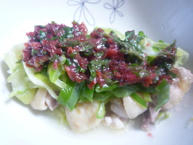 ◎超簡単っ♪レンジ蒸し鶏の梅しそのせ