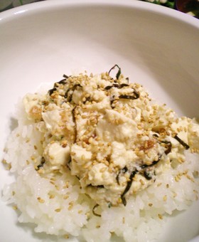 夏!エバラ浅漬けの素deさっぱり豆腐丼