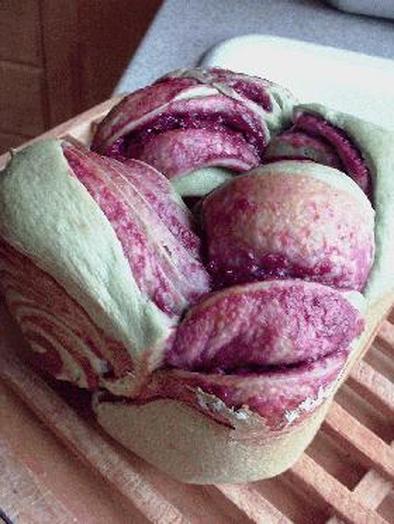 ＨＢで～抹茶＆紫芋折込パンの写真