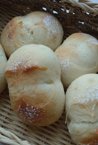 自家製酵母で長時間冷蔵発酵の丸パン