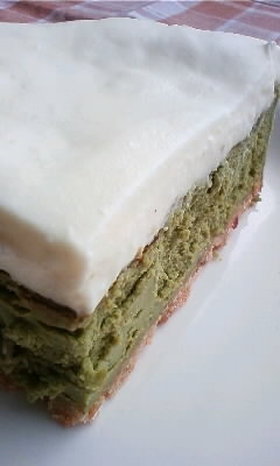 2層の抹茶クリームチーズケーキ