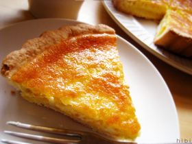 つぶつぶパイナップルのチーズケーキタルト