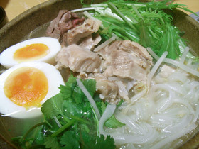 鶏のベトナムフォー