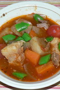 圧力鍋で、豚バラ肉と野菜のトマトスープ煮