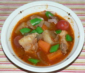 圧力鍋で、豚バラ肉と野菜のトマトスープ煮