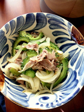 新玉ねぎとゴーヤーのカレー炒め