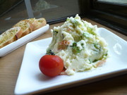 枝豆とクリームチーズのポテトサラダの写真