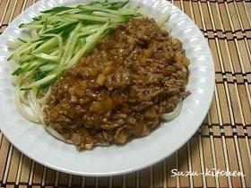 大根の入ったジャージャー麺
