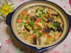 鶏皮とさつま芋の炊き込みご飯