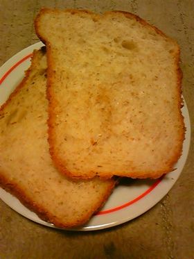 プチプチ食感☆ほろうまチーズのライ麦パン