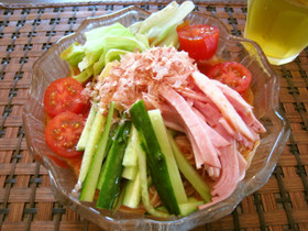 カゴメ基本のトマトソースでサラダそうめん