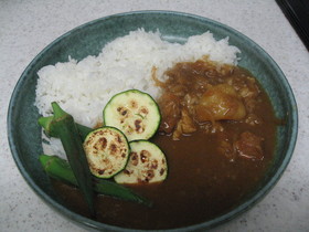 夏野菜チキンカレー