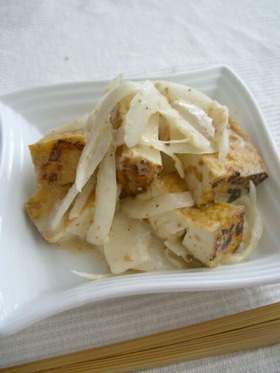 厚揚げ&新玉ねぎのゴマドレ和え♪