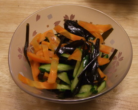 リサイクル!出汁取り後の昆布で和え物