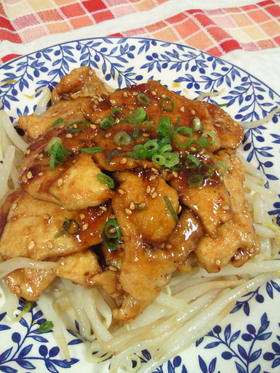 *丼にも♪鶏胸肉の自家製焼肉のタレ炒め*