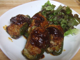 簡単☆焼肉のタレでピーマンの肉詰め♪