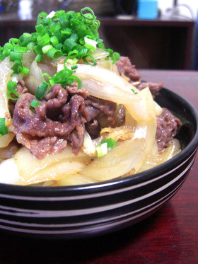 新たまねぎ牛丼