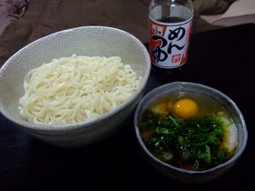 ねばねばでツルッと麺がどんどん進んじゃう