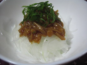 新玉ねぎのなめたけサラダ