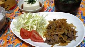 牛肉とパパイヤの甘醤油炒め