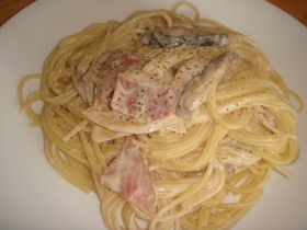 干ししいたけとハムのクリームパスタ♪