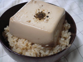 おでんの残り汁でとうめし(豆腐飯)♪♪