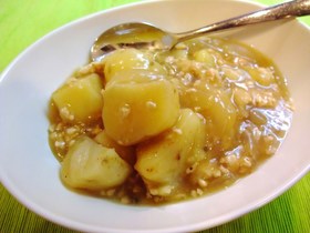 新じゃがと玉ねぎの鶏そぼろあん♥