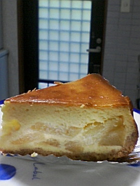 りんごの入ったチーズケーキ