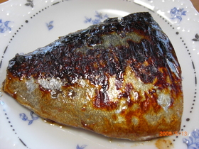 味が染みてすっごく美味しい焼きサバ!