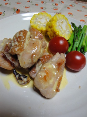 鶏もも肉のソテー☆カルボナーラ風ソース