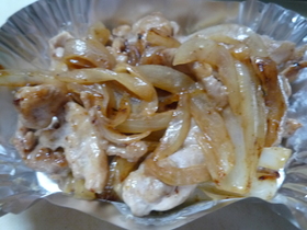 お弁当に☆豚肉と玉ねぎのオイマヨ炒め