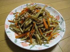 ★豚肉とごぼうとにんじんの旨塩きんぴら