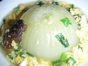 まるごと玉ねぎ 甘い和風煮込み