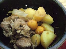 親鶏もつとじゃがいも煮