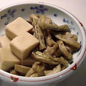 ひなびた味のいもがらと高野豆腐のさっと煮の画像