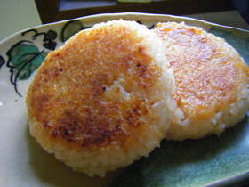 我が家の伝統★味噌焼きおにぎり★
