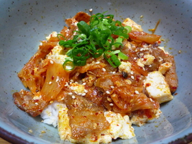 簡単!豚キムチ丼
