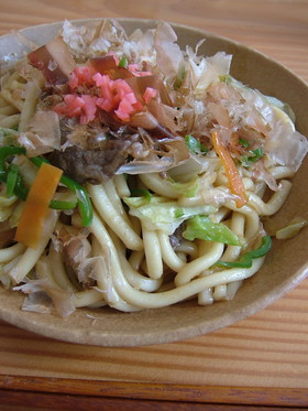 【焼肉のタレで*焼きうどん~♫♬】