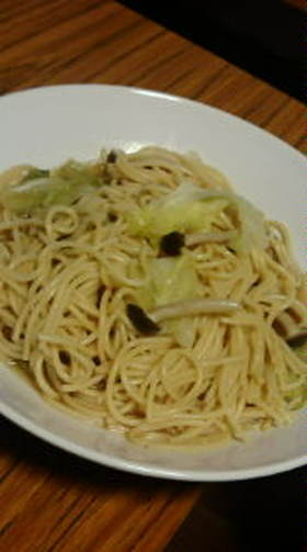レタスとしめじのスープパスタ