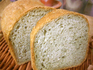 ＨＢでよもぎとライ麦のサックリ食パンの写真