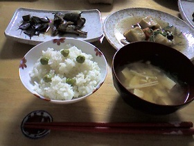 旬なうちに一度は食べたい豆ご飯