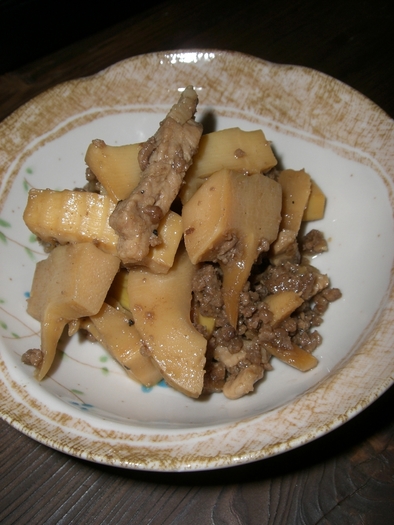 筍と豚肉の炒め煮の写真
