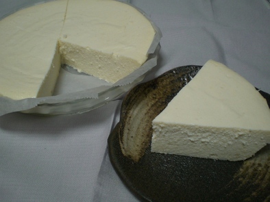 寒天で、おからと豆腐のレア風チーズケーキの写真