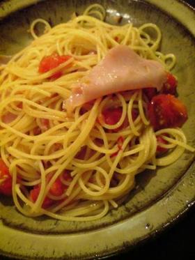 生ハムのさっぱりトマトペペロンチーノ