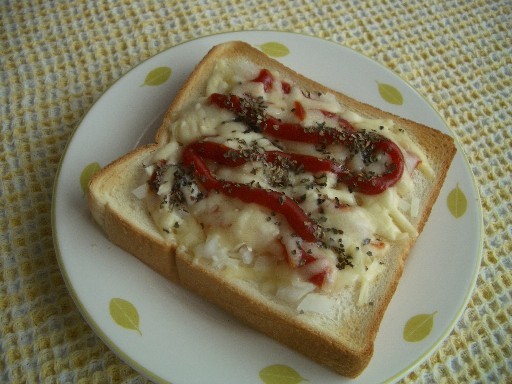 朝は簡単！チーズバーガー味トーストの画像