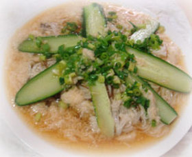 もずくのとろろがけ素麺