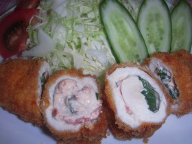鶏胸肉の梅マヨロールカツ