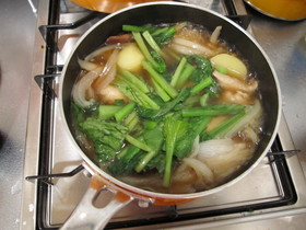 野菜たっぷり♪手羽元の煮物(甘口)