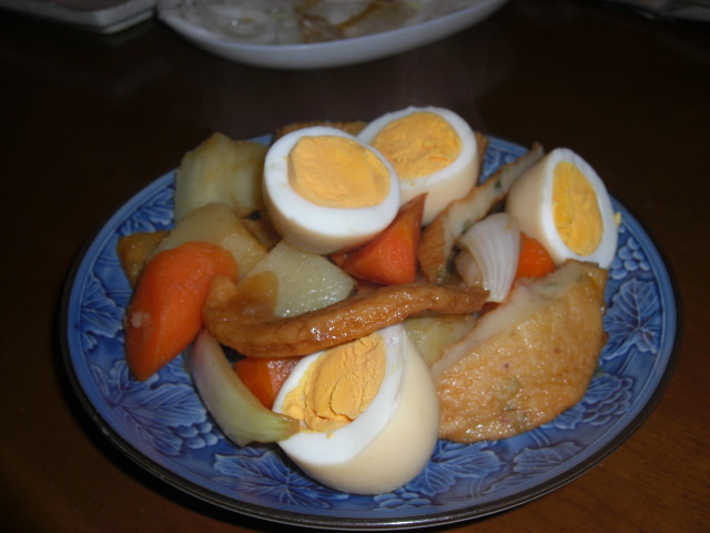 ゆで卵もご一緒に☆さつま揚げと野菜の煮物の画像